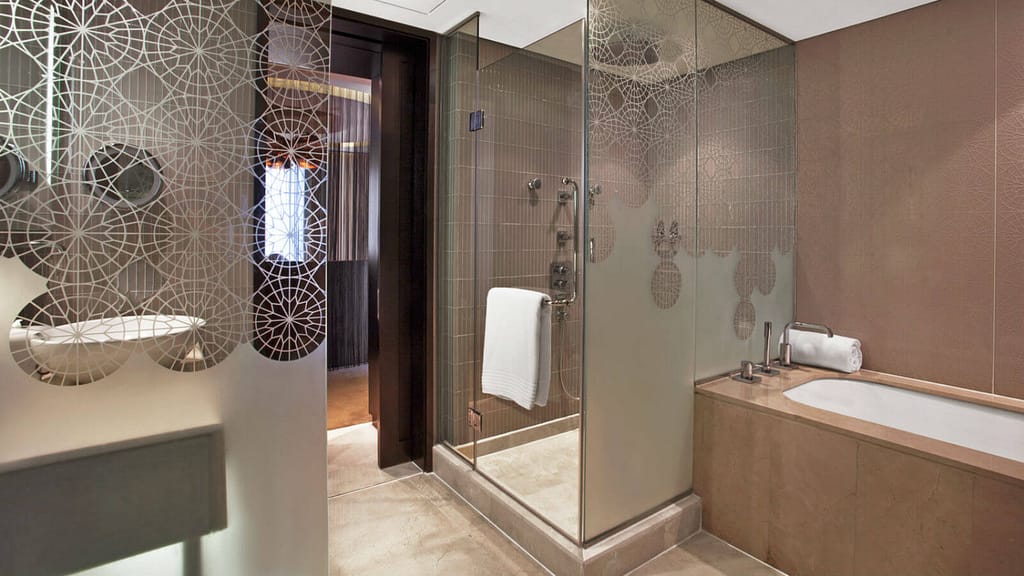 W-Doha-Suite-Bathroom