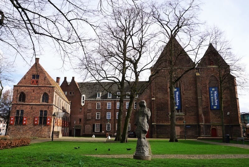 Waanders The Broeren Outside